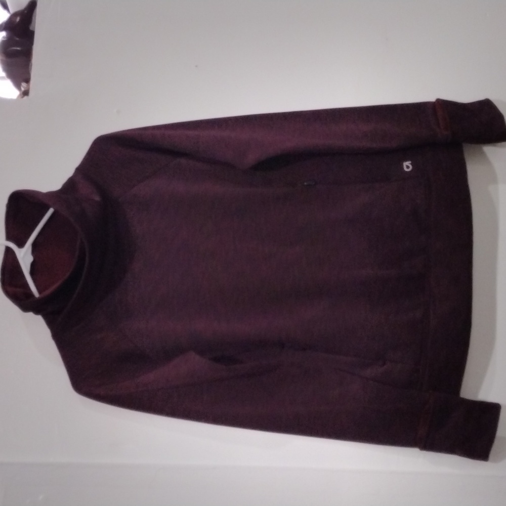 Gap Fit Women's Burgundy Athletic Pullover Top Size S
